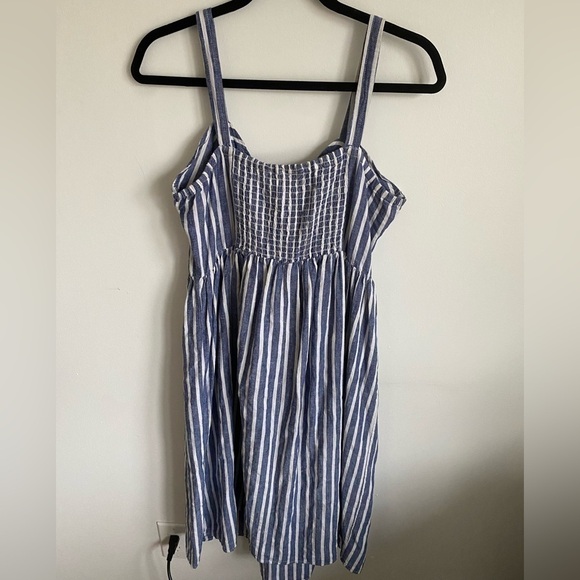JOE Fresh Midi Linen Blend Front Know Striped Dress in Blue and White • M Medium - Picture 2 of 6